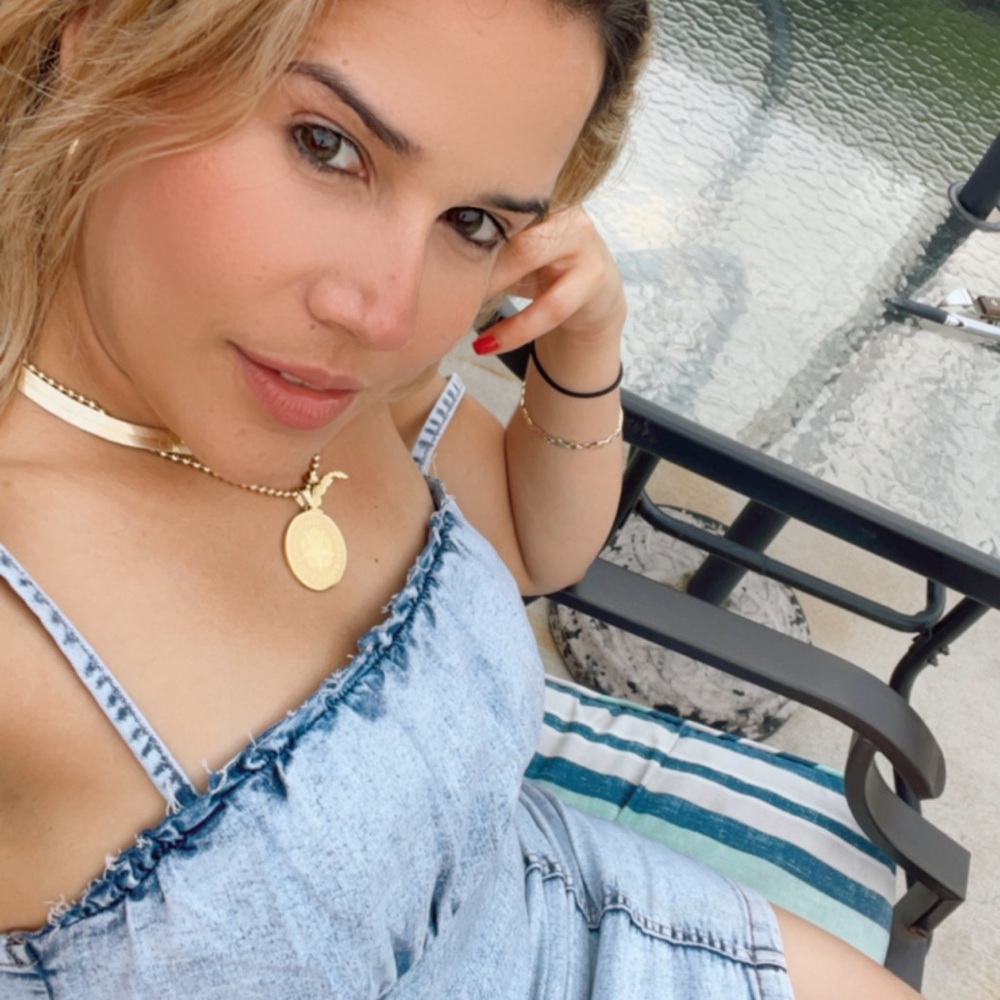 Meet your Posher, Kelly